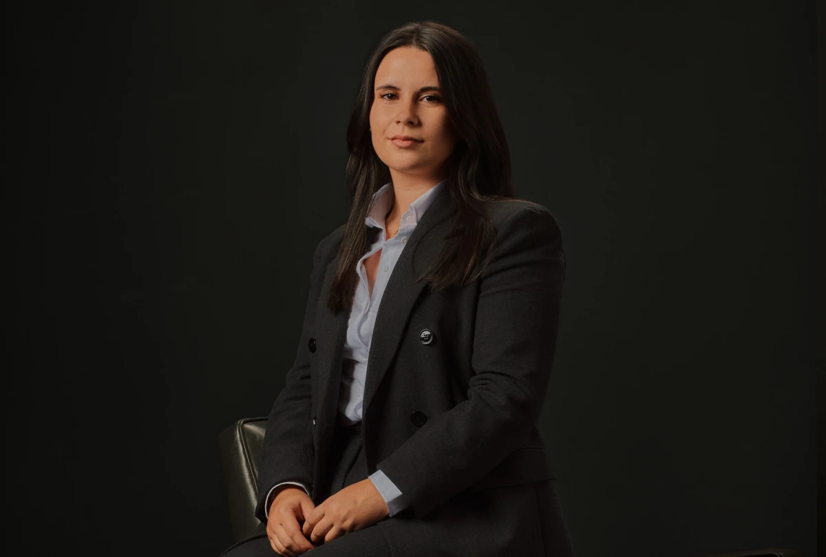 Luana Gomes - Associada